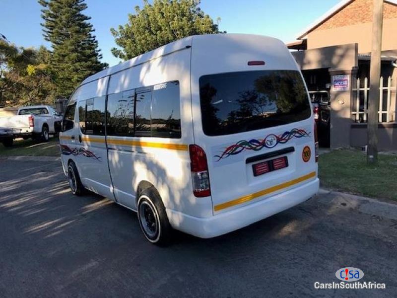 Toyota Quantum 2.5 Manual 2013 - image 5