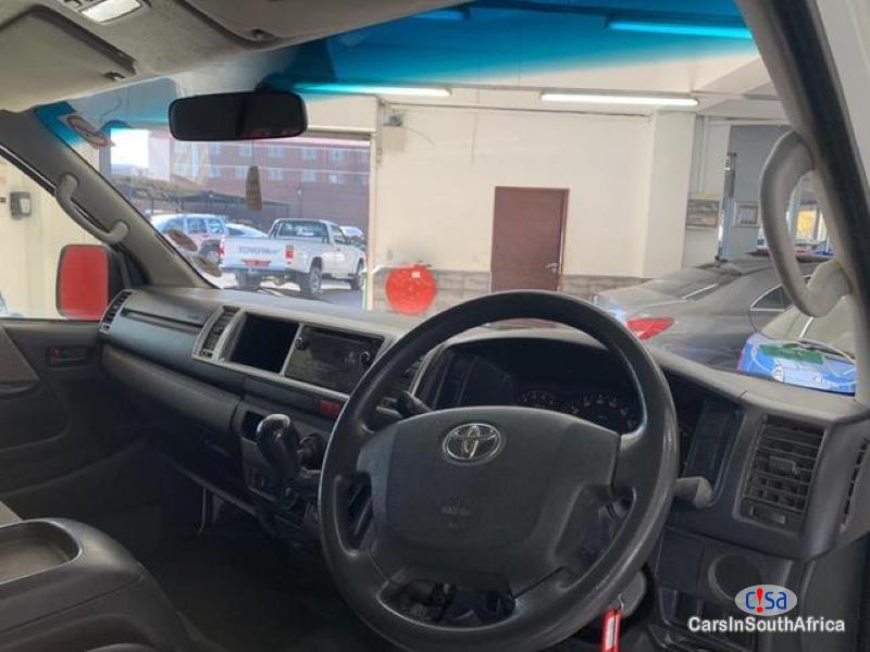 Toyota Quantum 2.5 Manual 2014 - image 3