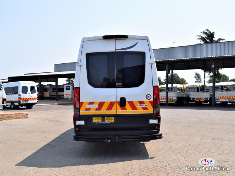Iveco 35 2.0 Manual 2021 - image 2