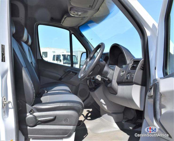 Mercedes Benz 5.2 Manual 2018 - image 10