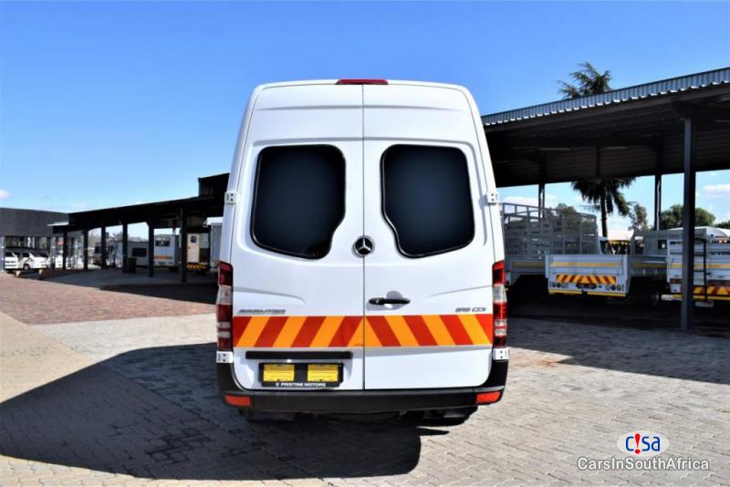 Mercedes Benz 5.2 Manual 2018 - image 14
