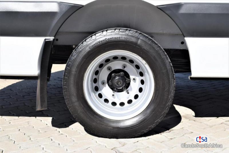 Mercedes Benz 5.2 Manual 2018 - image 15