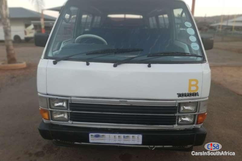Toyota HiAce 2.2 Manual 2007 - image 4