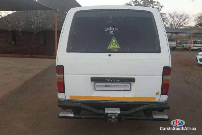 Toyota HiAce 2.2 Manual 2007 - image 9