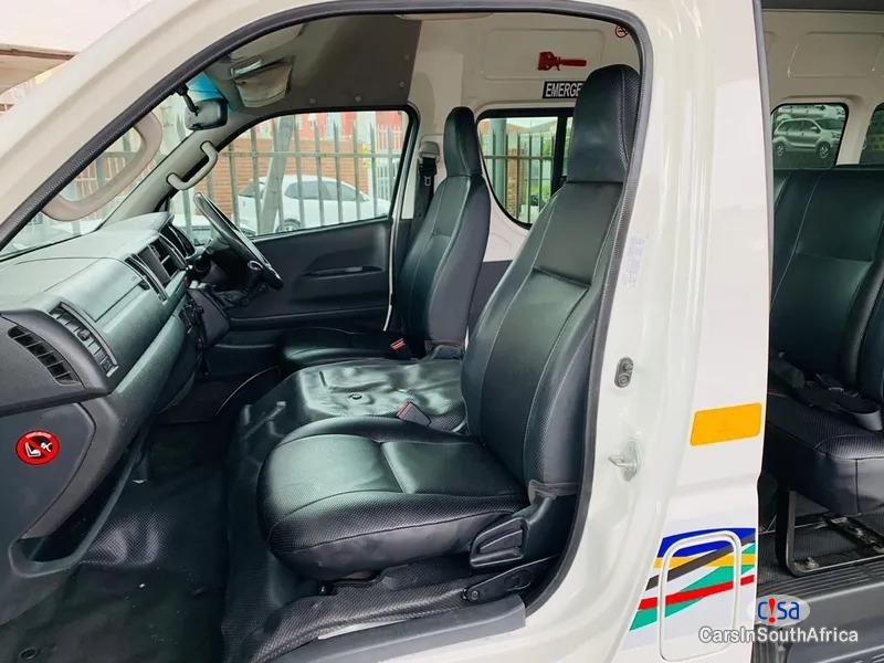 Toyota Quantum 2.5 Manual 2020 - image 9