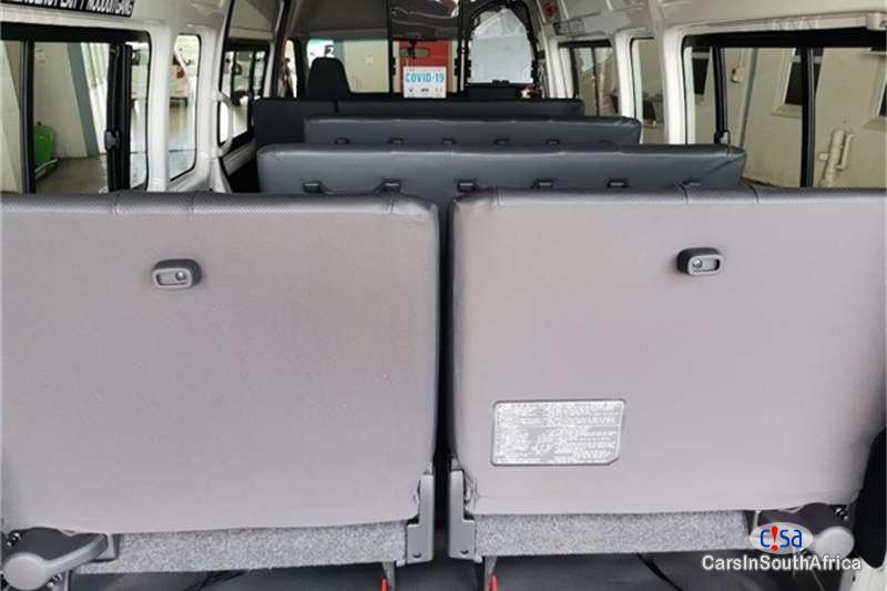 Toyota Quantum 2.5 Manual 2022 - image 7