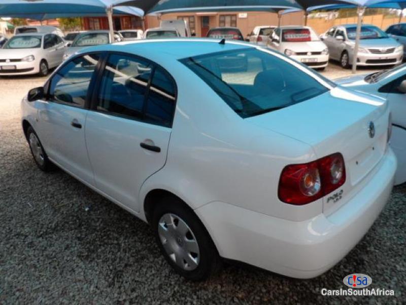 Volkswagen Polo Manual 2013 - image 4