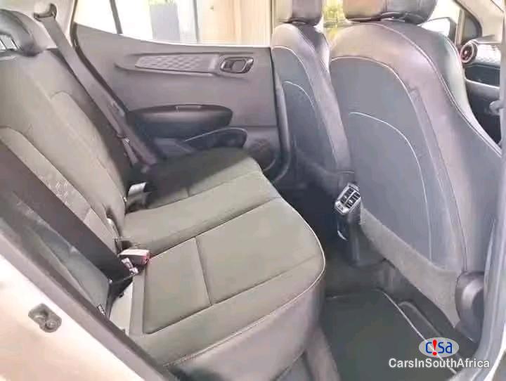 Hyundai i10 2023 Hyundai Grand I10 1.0 Fluid 067 251 5460 Manual 2023 in Free State - image