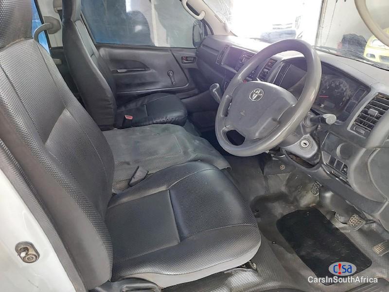 Toyota Quantum 2.5 D -4D Ses&acute;fikile 16Seats Manual 2018 in South Africa