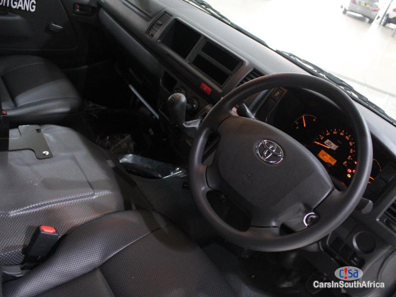 Toyota Quantum 2.5 Manual 2018 - image 3