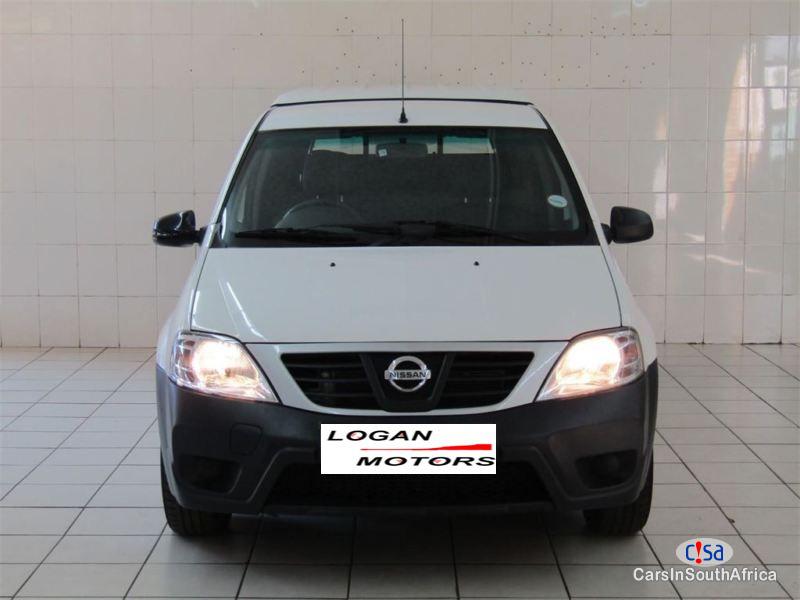 Nissan NP200 Manual 2015 - image 3