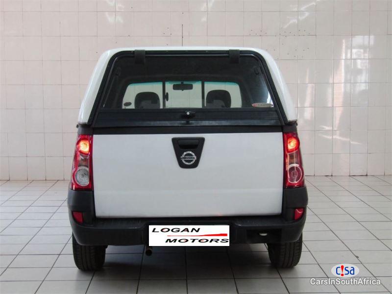 Nissan NP200 Manual 2015 - image 4
