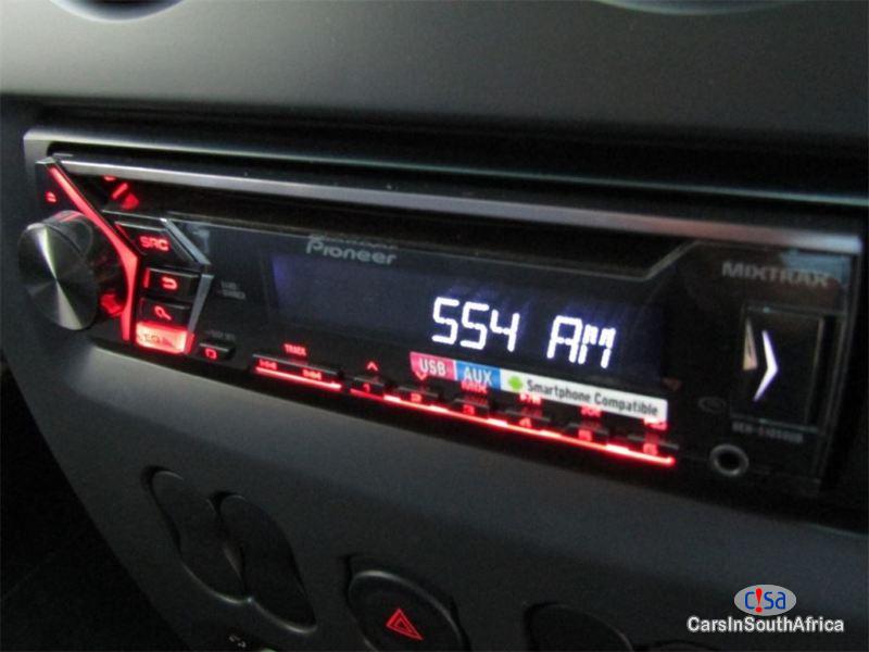 Nissan NP200 Manual 2015 - image 7