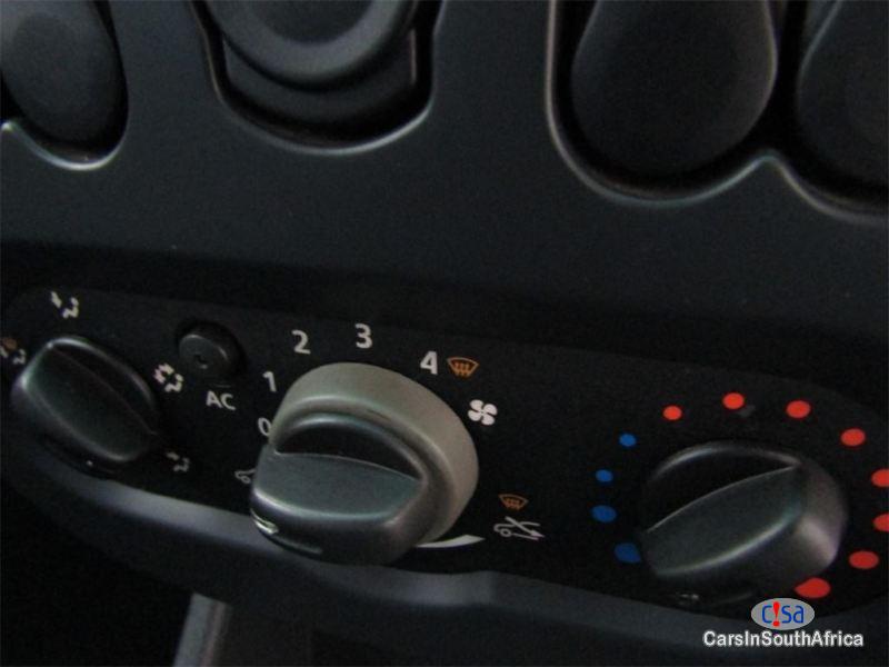 Nissan NP200 Manual 2015 - image 8