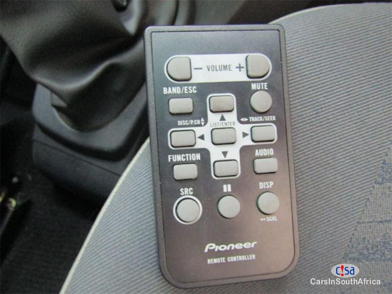 Nissan NP200 Manual 2015 - image 9