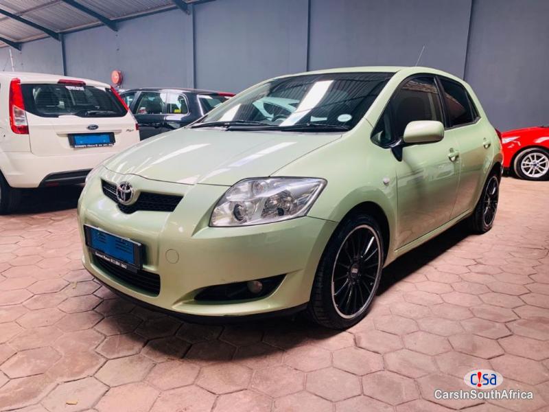 Toyota Auris 200D RX Manual 2009 - image 2