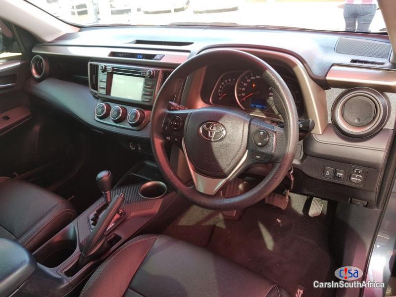 Toyota RAV-4 Automatic 2015 - image 4