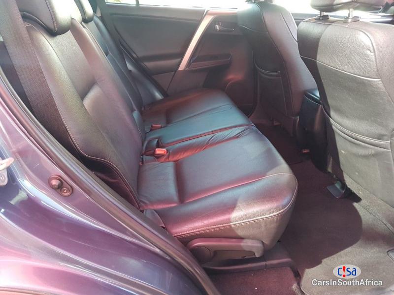 Toyota RAV-4 Automatic 2015 - image 6