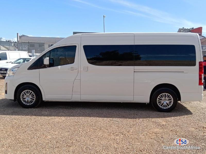 Toyota Quantum 2.8 Lwb 14 Seater Manual 2022 in South Africa