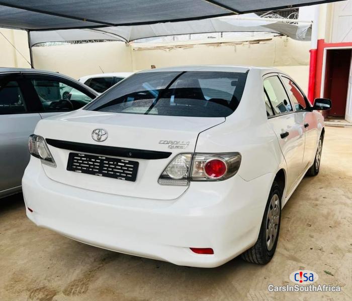 Toyota Corolla 1.6 Quest Manual 2017 - image 2