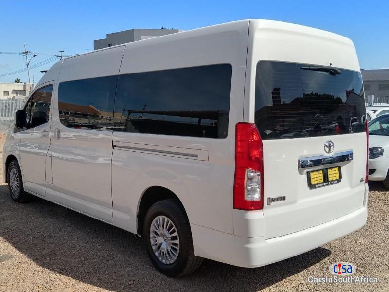 Toyota Quantum 2.8 Lwb 14 Seater Manual 2019 - image 2
