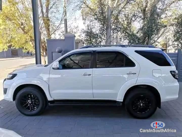 Toyota Fortuner 3.0D4D Automatic 2012 - image 3