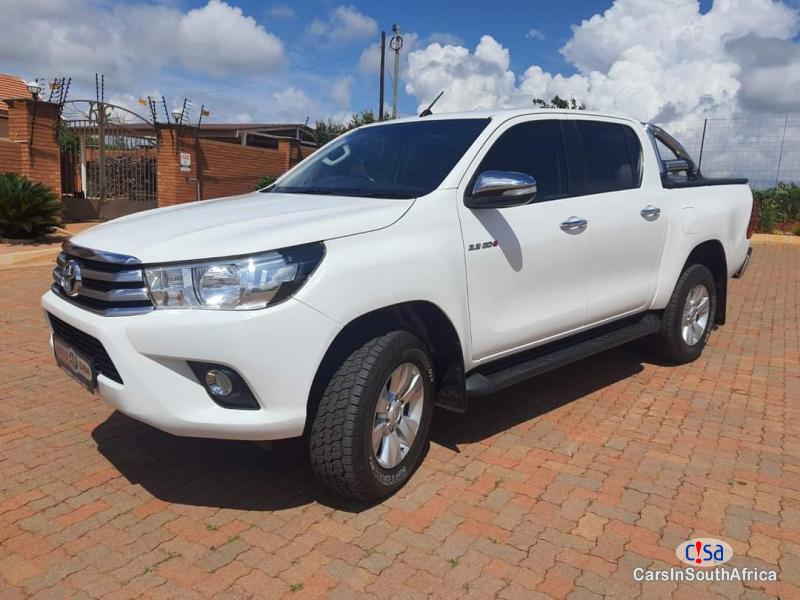 Pictures of Toyota Hilux 2.8GD6 Manual 2018