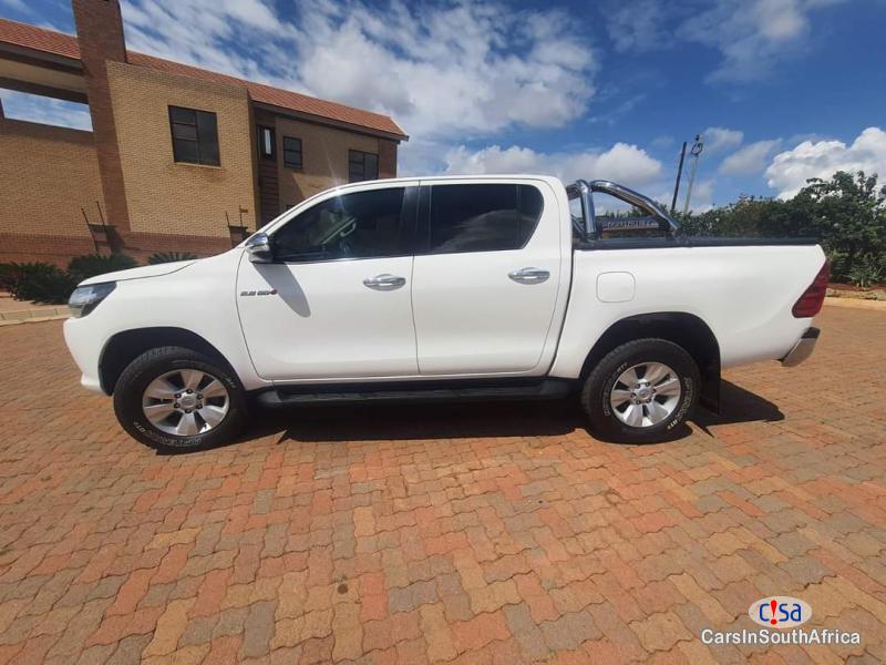 Toyota Hilux 2.8GD6 Manual 2018 - image 4