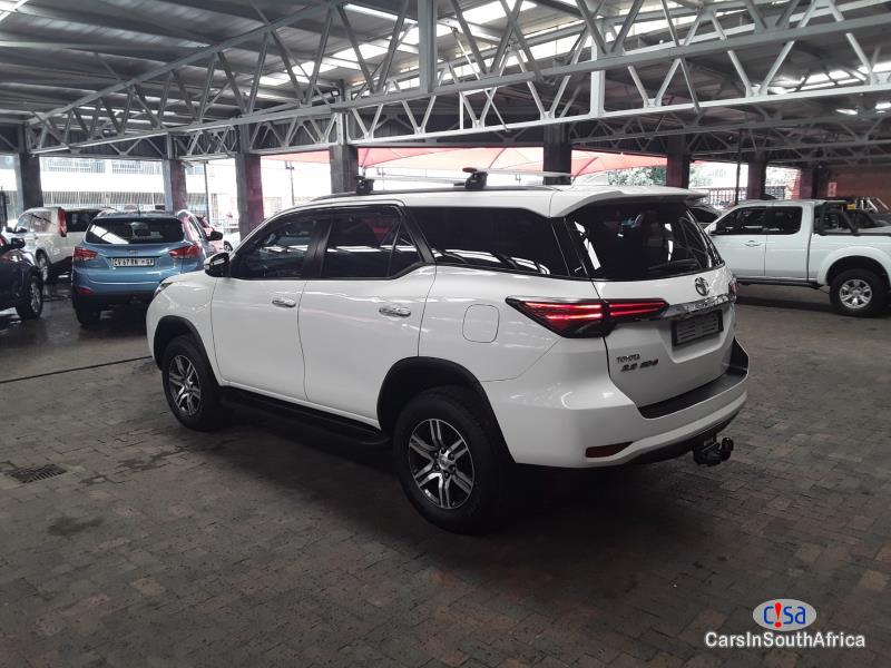 Toyota Fortuner 2.8GD6 Raised Body Automatic 2016 - image 3