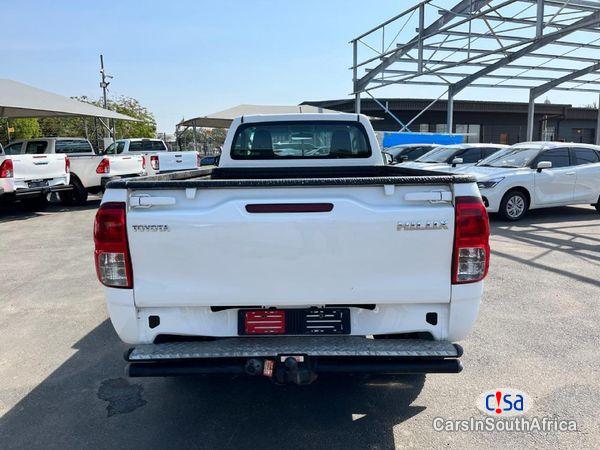 Toyota Hilux 2.4GD-6 Manual 2017