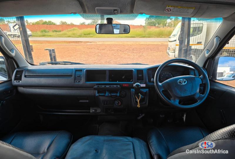 Toyota Quantum 2.5D-4D Sesfikile 16 Seats Bank Repossessed Manual 2021 in South Africa