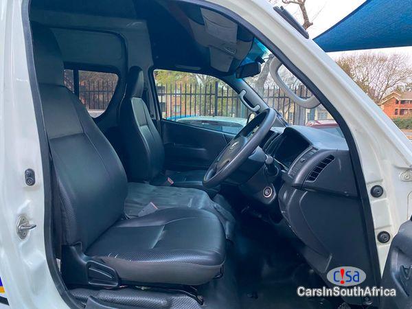 Toyota Quantum 2.5D-4D Sesfikile 16 Seats Bank Repossessed Manual 2017 - image 4