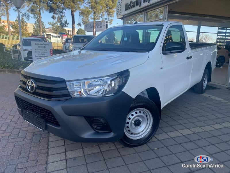 Toyota Hilux 2.5 Manual 2023 - image 3