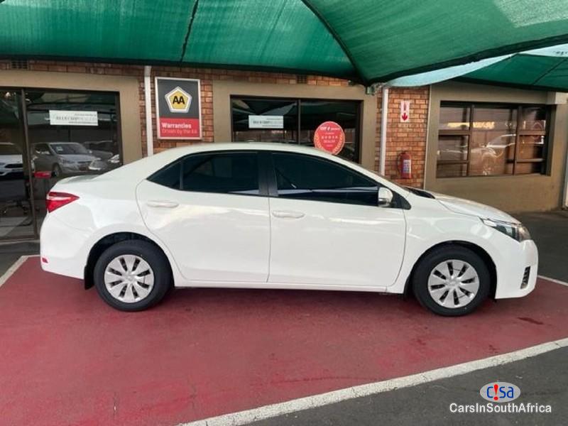 Toyota Corolla 1.6 Esteem Manual 2016 - image 2
