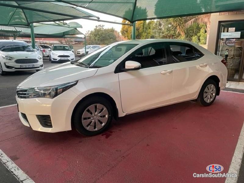 Toyota Corolla 1.6 Esteem Manual 2016 - image 4