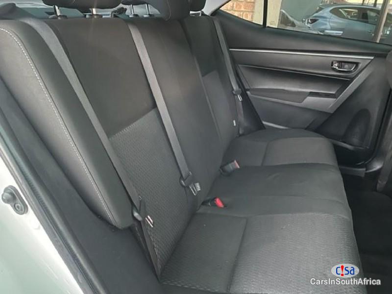 Toyota Corolla 1.6 Esteem Manual 2016 - image 7