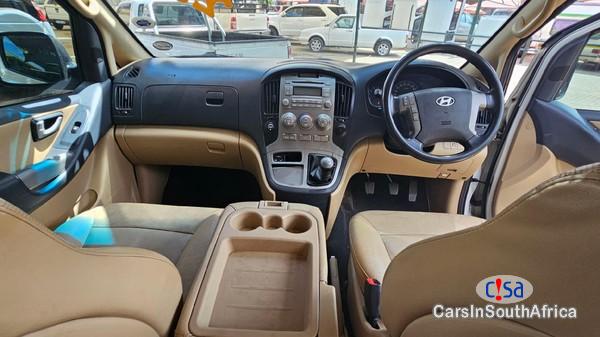 Hyundai H-1 2.5 CRDi Automatic 9Seats Automatic 2012 in South Africa