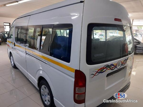 Toyota Quantum 2.5 D-4D SES&acute;FIKILE 16Seats Manual 2019 - image 2