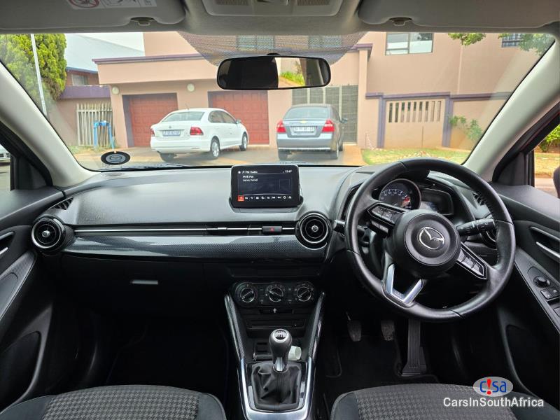 Mazda Mazda2 1.5 /call Whatsapp 068 346 6875 Manual 2017 - image 3