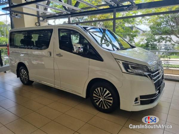 Toyota Quantum 2.8 Automatic 2023 - image 3