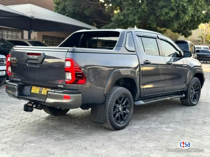 Toyota Hilux Hilux 2.8GD-6 Double-Cab Legends 55 Automatic 2021 - image 4