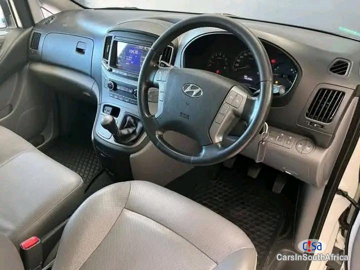 Hyundai H-1 2.4 /// Whatsapp Or Call > 0705009841 Manual 2019 - image 3