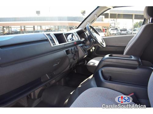 Toyota Quantum 2.5 Manual 2016 - image 8