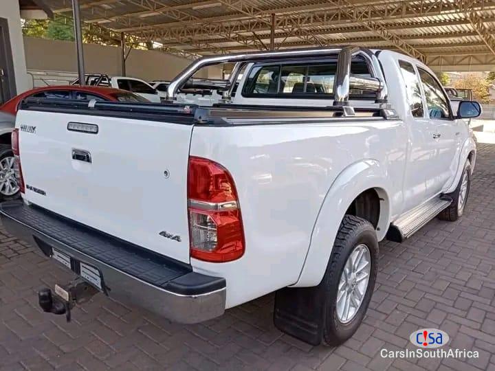 Toyota Hilux Rider 3.0 D4D Manual 2015 - image 4