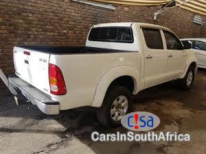 Toyota Hilux Manual 2011 - image 2