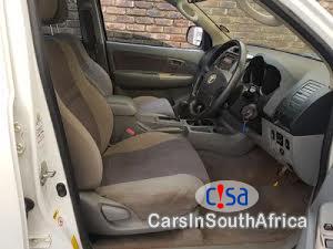 Toyota Hilux Manual 2011 - image 5