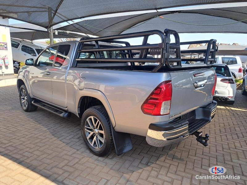 Toyota Hilux 2.8GD-6 Xtra-cab Manual 2017 - image 2