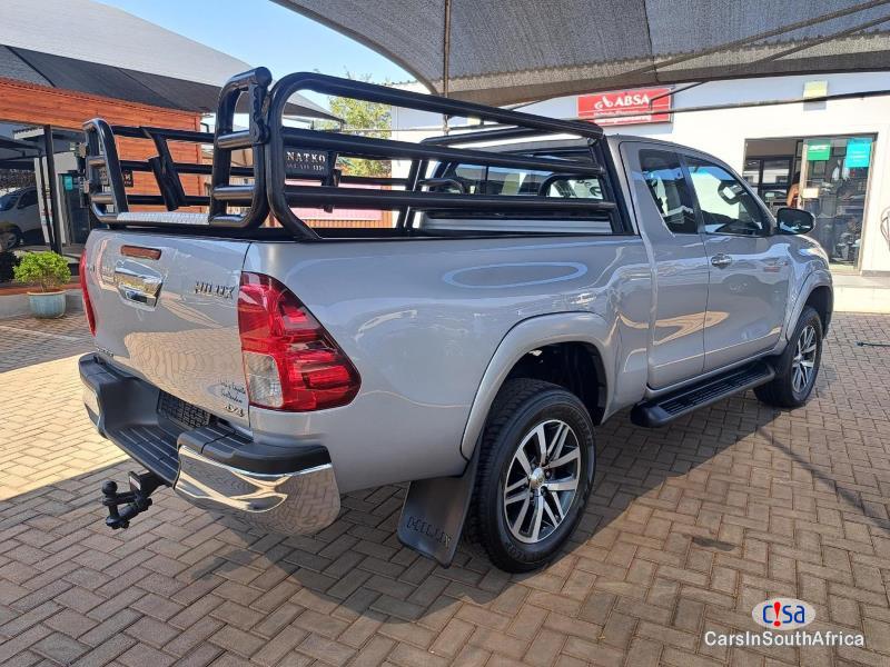 Toyota Hilux 2.8GD-6 Xtra-cab Manual 2017 - image 3