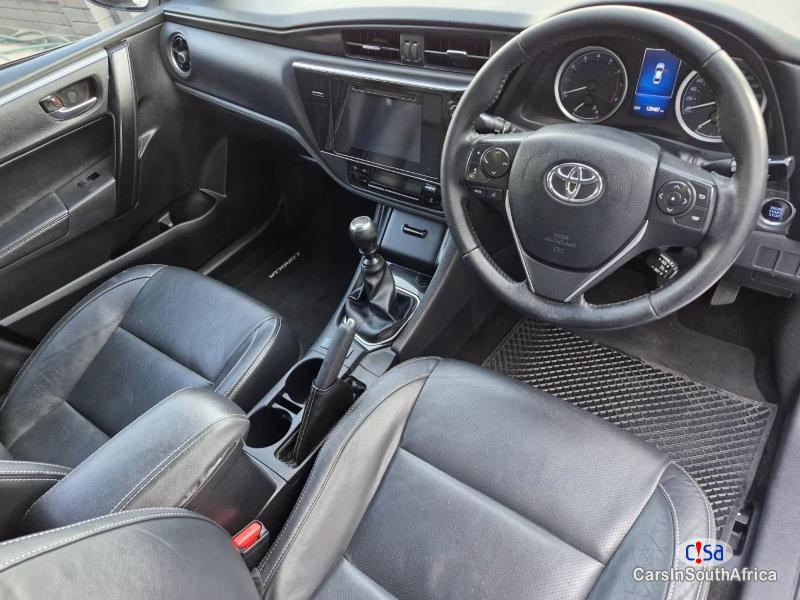 Toyota Corolla 1.8 /call Whatsapp 068 346 6875 Manual 2020 - image 3
