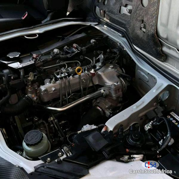 Toyota Quantum 2.5 Manual 2020 - image 4